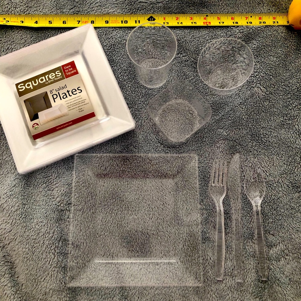 EMI Yoshi Heavy Duty Clear Plastic Plates - 8 inch square 10 pack